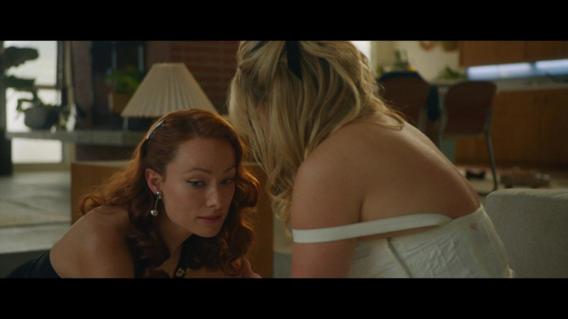 Dont_Worry_Darling_2022_1080p_BluRay__15017.jpg