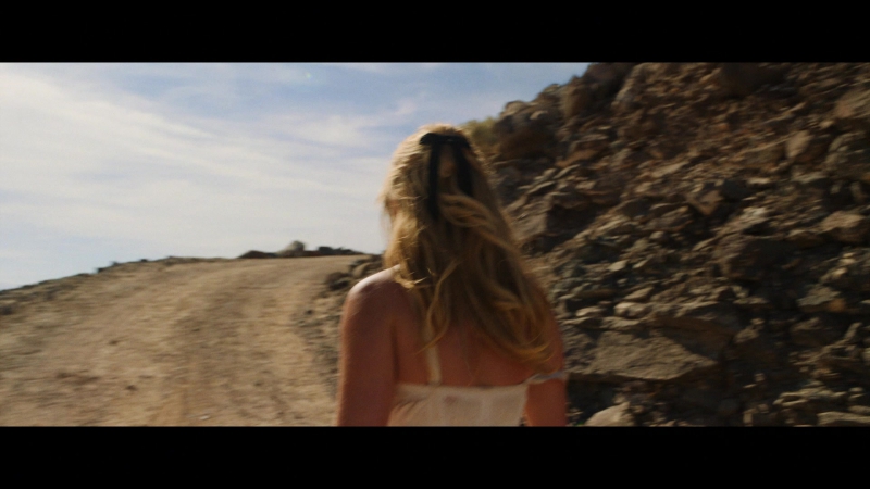 Dont_Worry_Darling_2022_1080p_BluRay__16250.jpg