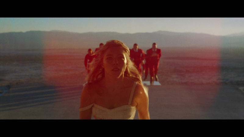 Dont_Worry_Darling_2022_1080p_BluRay__16470.jpg