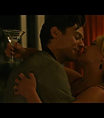 Dont_Worry_Darling_2022_1080p_BluRay__00366.jpg