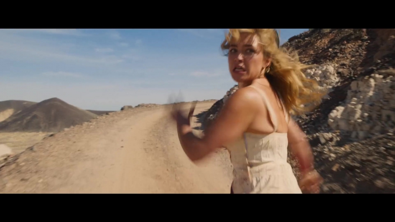 DontWorryDarling_OfficialTrailer_440.jpg