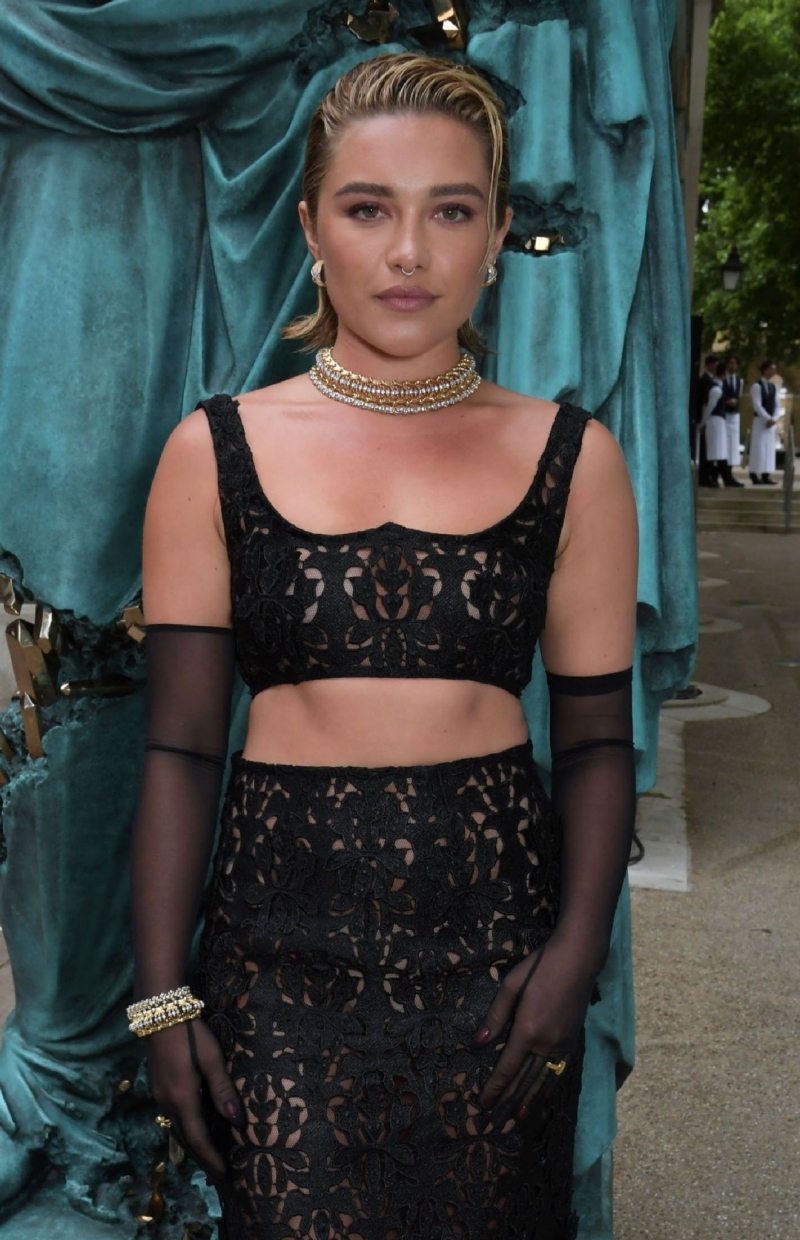 TiffanyCoExhibitionOpeningGala_London_June_2022_Arrivals_28529.jpg