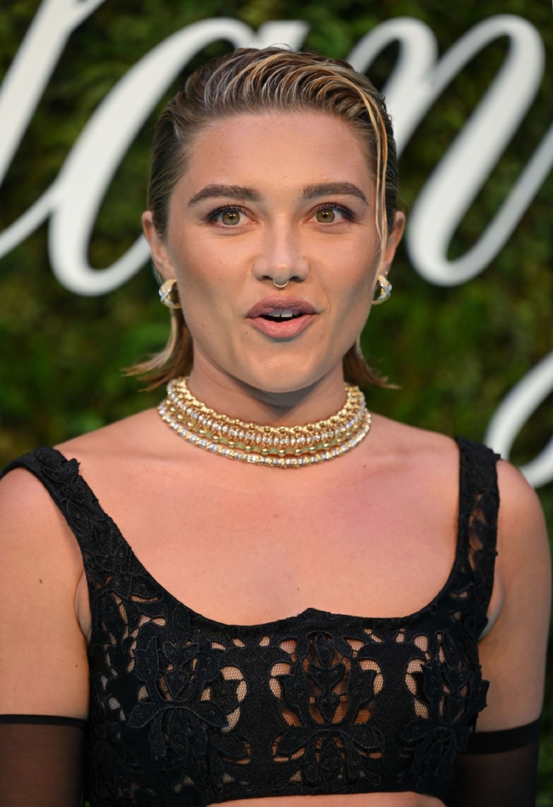 TiffanyCoExhibitionOpeningGala_London_June_2022_Arrivals_28729.jpg