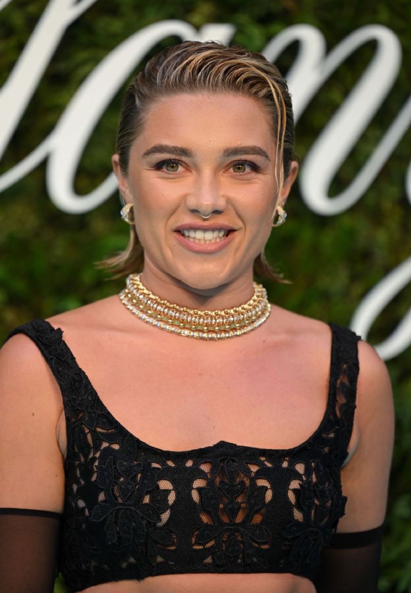 TiffanyCoExhibitionOpeningGala_London_June_2022_Arrivals_28929.jpg