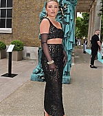 TiffanyCoExhibitionOpeningGala_London_June_2022_Arrivals_28429.jpg