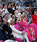 ValentinoHauteCoutureFallWinter_Italy_2022_FrontRow.jpeg