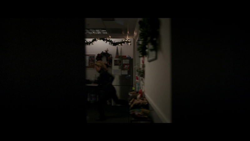 Hawkeye_2021_S01E06_So_This_Is_Christmas_1080p_2963.jpg