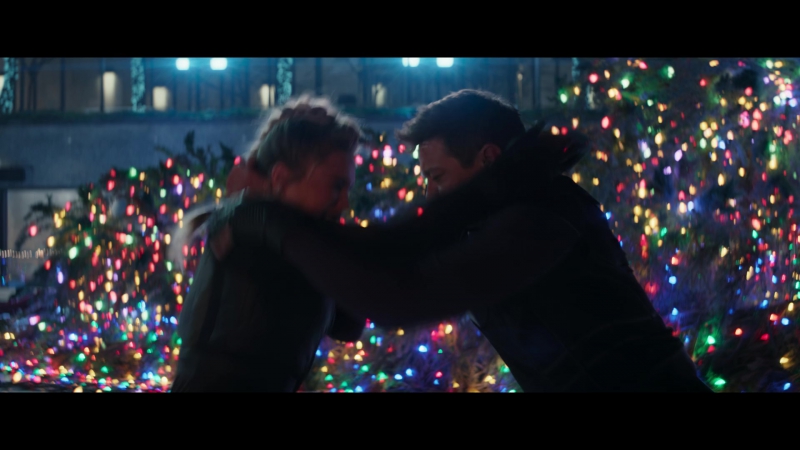 Hawkeye_2021_S01E06_So_This_Is_Christmas_1080p_5368.jpg