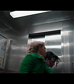 Hawkeye_2021_S01E06_So_This_Is_Christmas_1080p_2711.jpg