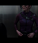 Hawkeye_2021_S01E06_So_This_Is_Christmas_1080p_2745.jpg