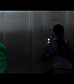 Hawkeye_2021_S01E06_So_This_Is_Christmas_1080p_2768.jpg