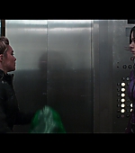 Hawkeye_2021_S01E06_So_This_Is_Christmas_1080p_2783.jpg