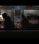 Hawkeye_2021_S01E06_So_This_Is_Christmas_1080p_2921.jpg