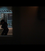 Hawkeye_2021_S01E06_So_This_Is_Christmas_1080p_2924.jpg