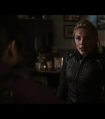Hawkeye_2021_S01E06_So_This_Is_Christmas_1080p_2928.jpg