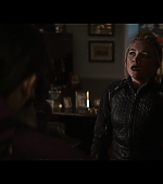 Hawkeye_2021_S01E06_So_This_Is_Christmas_1080p_2940.jpg