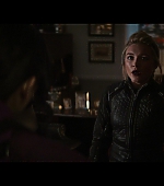 Hawkeye_2021_S01E06_So_This_Is_Christmas_1080p_2941.jpg