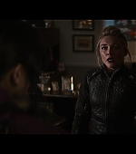 Hawkeye_2021_S01E06_So_This_Is_Christmas_1080p_2957.jpg