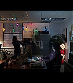 Hawkeye_2021_S01E06_So_This_Is_Christmas_1080p_3039.jpg