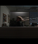 Hawkeye_2021_S01E06_So_This_Is_Christmas_1080p_3063.jpg