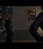 Hawkeye_2021_S01E06_So_This_Is_Christmas_1080p_3081.jpg