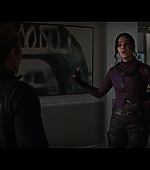 Hawkeye_2021_S01E06_So_This_Is_Christmas_1080p_3109.jpg