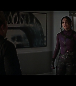 Hawkeye_2021_S01E06_So_This_Is_Christmas_1080p_3110.jpg