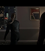 Hawkeye_2021_S01E06_So_This_Is_Christmas_1080p_3127.jpg