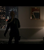 Hawkeye_2021_S01E06_So_This_Is_Christmas_1080p_3130.jpg