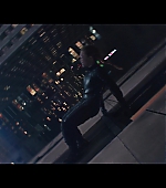 Hawkeye_2021_S01E06_So_This_Is_Christmas_1080p_3135.jpg