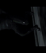 Hawkeye_2021_S01E06_So_This_Is_Christmas_1080p_3161.jpg