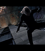 Hawkeye_2021_S01E06_So_This_Is_Christmas_1080p_3174.jpg