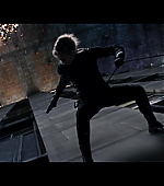 Hawkeye_2021_S01E06_So_This_Is_Christmas_1080p_3175.jpg