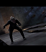 Hawkeye_2021_S01E06_So_This_Is_Christmas_1080p_3179.jpg