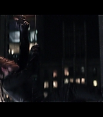 Hawkeye_2021_S01E06_So_This_Is_Christmas_1080p_3184.jpg