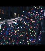 Hawkeye_2021_S01E06_So_This_Is_Christmas_1080p_4814.jpg