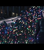 Hawkeye_2021_S01E06_So_This_Is_Christmas_1080p_4819.jpg
