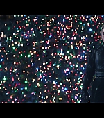 Hawkeye_2021_S01E06_So_This_Is_Christmas_1080p_4846.jpg