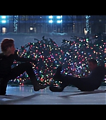 Hawkeye_2021_S01E06_So_This_Is_Christmas_1080p_5355.jpg