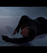 Hawkeye_2021_S01E06_So_This_Is_Christmas_1080p_5373.jpg