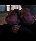 Hawkeye_2021_S01E06_So_This_Is_Christmas_1080p_5395.jpg