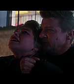 Hawkeye_2021_S01E06_So_This_Is_Christmas_1080p_5400.jpg