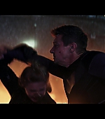 Hawkeye_2021_S01E06_So_This_Is_Christmas_1080p_5415.jpg