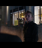 Hawkeye_2021_S01E06_So_This_Is_Christmas_1080p_5485.jpg
