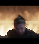 Hawkeye_2021_S01E06_So_This_Is_Christmas_1080p_5535.jpg