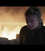 Hawkeye_2021_S01E06_So_This_Is_Christmas_1080p_5539.jpg