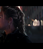 Hawkeye_2021_S01E06_So_This_Is_Christmas_1080p_6085.jpg