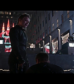 Hawkeye_2021_S01E06_So_This_Is_Christmas_1080p_6296.jpg