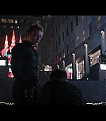 Hawkeye_2021_S01E06_So_This_Is_Christmas_1080p_6298.jpg