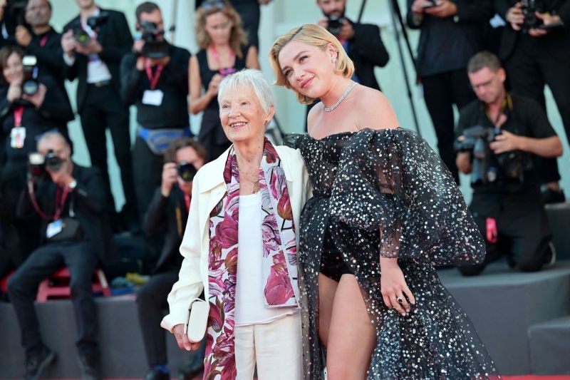 DontWorryDarling_Premiere_Italy_FloGrandma_2022_282729.jpg